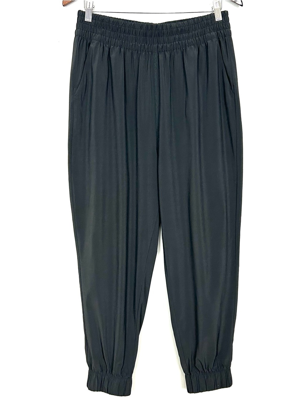 Vuori Villa Jogger Pants Women’s Size XL Lightweight Pockets Workout Travel